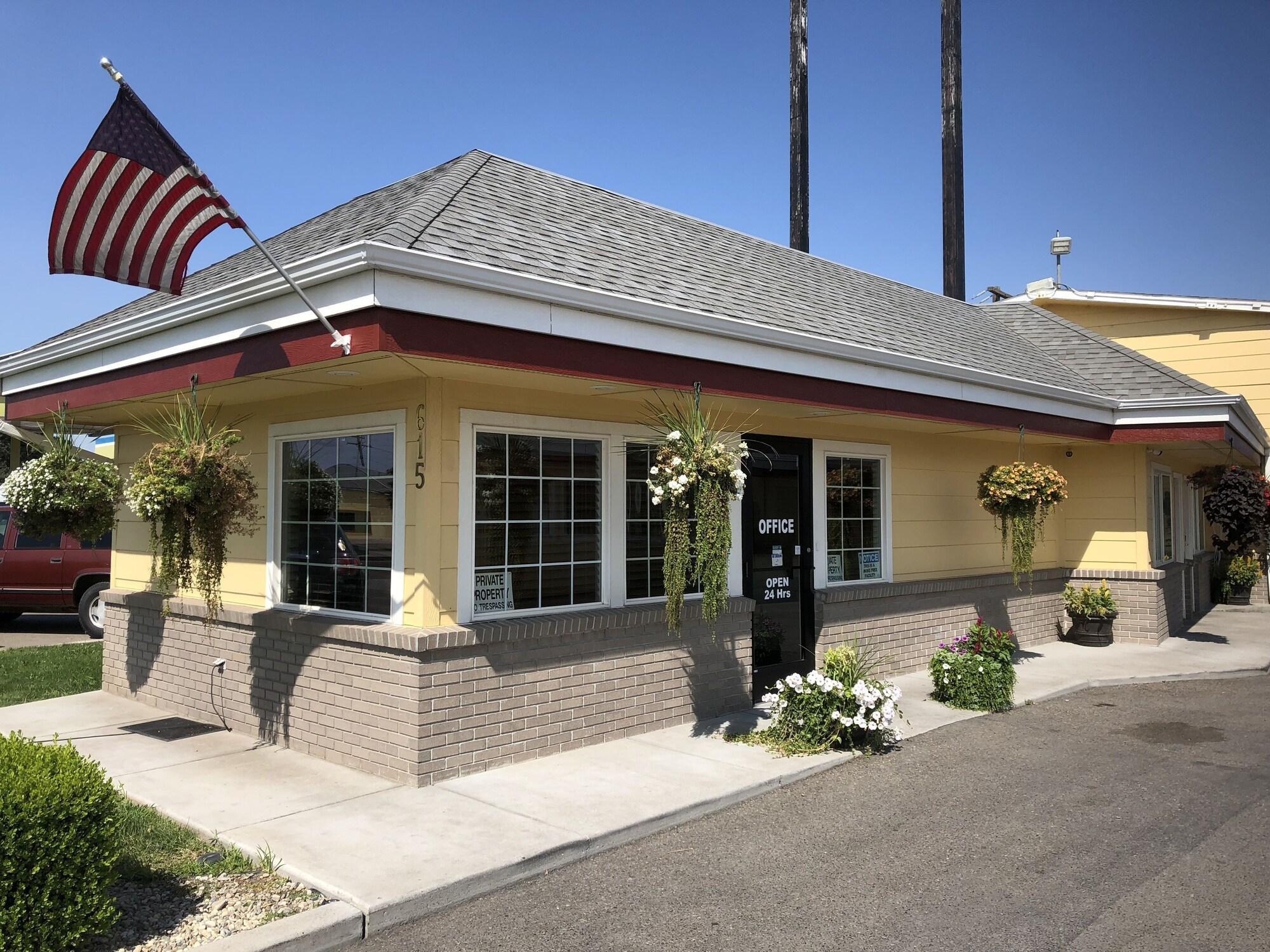 Motel Super 8 By Wyndham Ontario Exterior foto